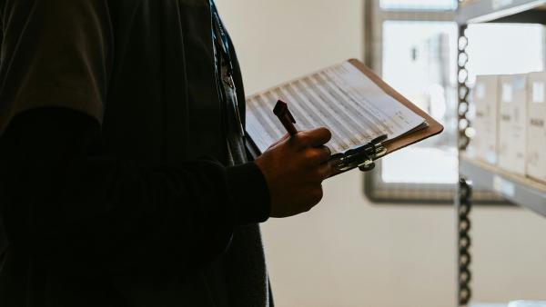 Contratar una empresa externa para realizar los inventarios en una empresa Colombiana?